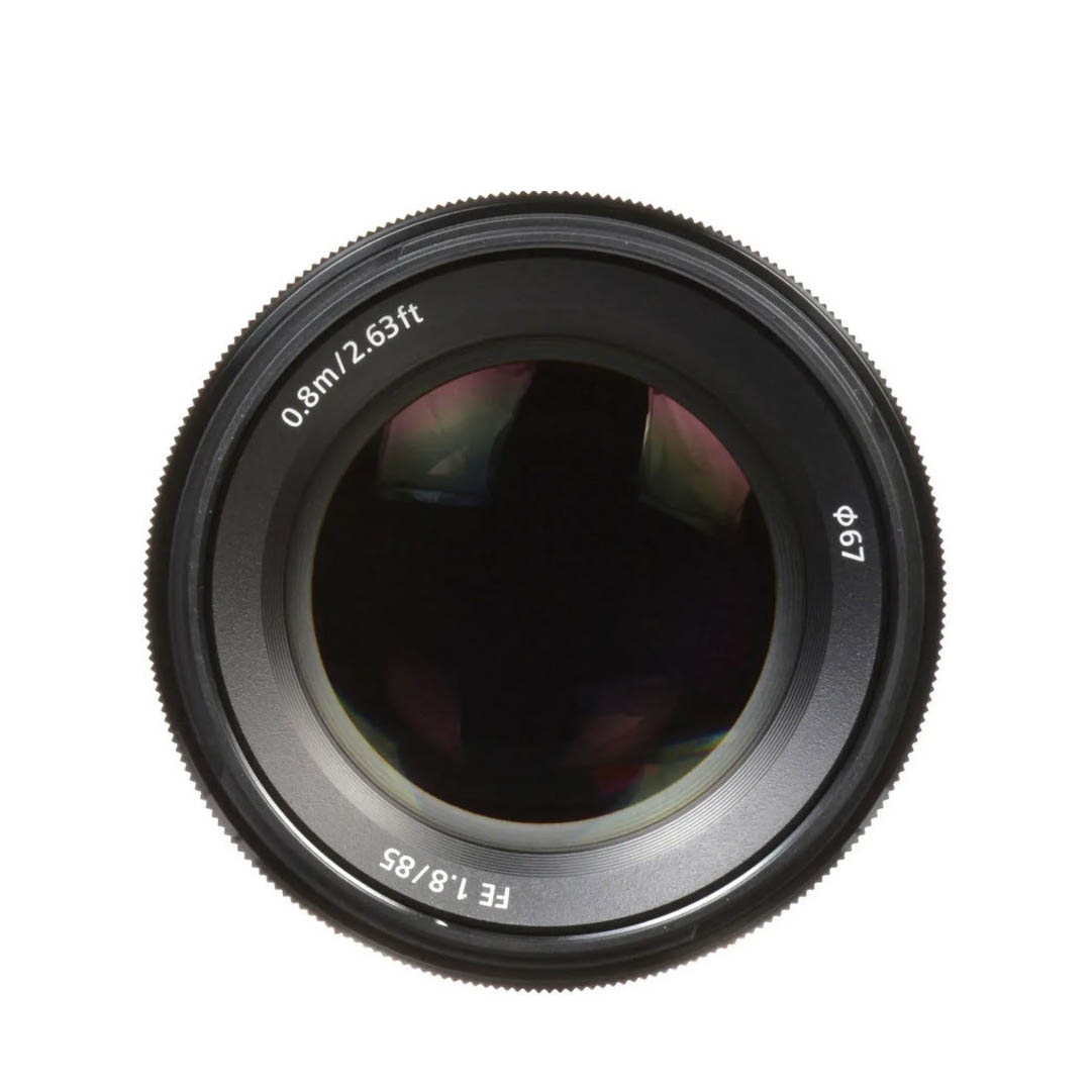 Sony FE 85mm f/1.8 Sony FE 85mm f/1.8